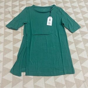 Universal standard open side slit crewneck tee shirt bottle green